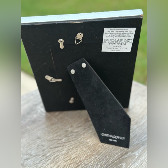 EUC/ Cynthia Rowley picture frame - Picture 5 of 5